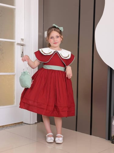فستان "كلاسيك رويال" للأطفال - أحمر قرمزي بتفاصيل...