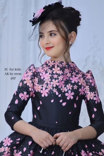 فستان سهرة بناتي أسود ووردي تول مطرز مع حقيبة يد و...