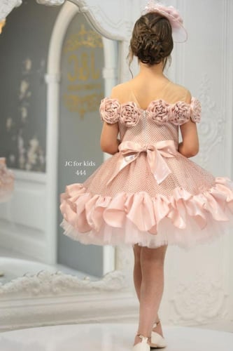 فستان سهرة بناتي وردي ناعم بتصميم زهور فخم – إطلال...