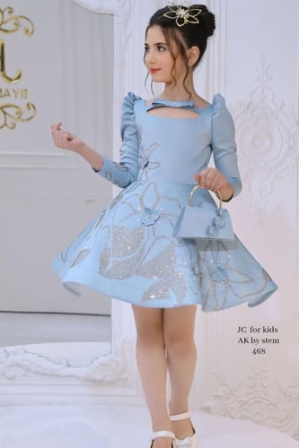 فستان أزرق سماوي فاخر بنقوش ذهبية للبنات مع إكسسوا...