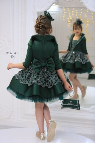 فستان أخضر زيتي فخم وجميل + حقيبة + اكسيسوار الشعر