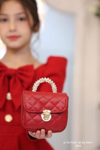 فستان بناتي فاخر باللون الأحمر بتصميم طبقات وبفيون...