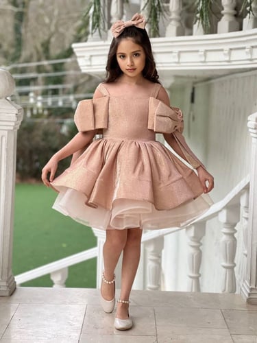 فستان الفيونكة لحمي فخم + مشبك شعر