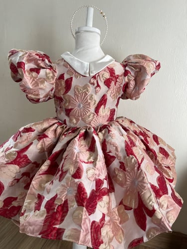 فستان جميل وفخم يوجد صور حقيقية للمنتج