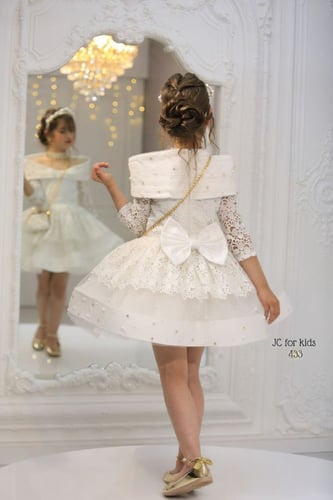 فستان أبيض جميل + حقيبة + طوق شعر