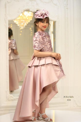 فستان "ملكة الياسمين" للأطفال: إطلالة آسرة بتدرجات...