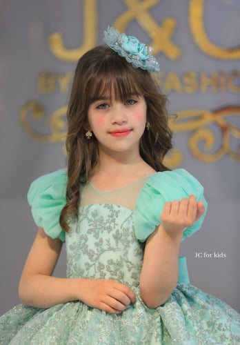 فستان تيفاني جميييل وفخم + اكسيسوار شعر