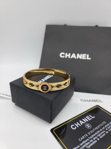 اسواره شانيل لون ذهبي وأسود