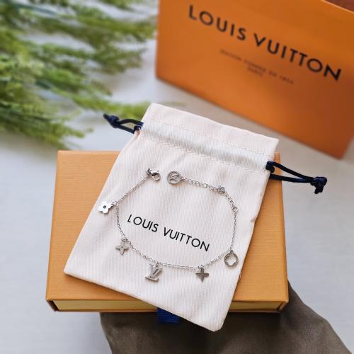 سلسة أنيقة من لويس فيتون لون فضي