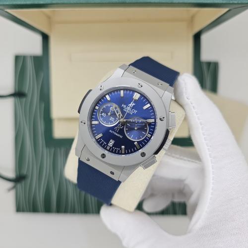 هوبلوت موديل بيق بانق لون فضي وكحلي