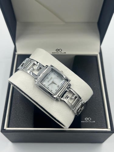 ساعة دي كابري فضي ابيض