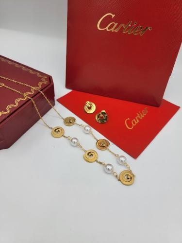 طقم سلسة أنيقة وأقراط من كارتير لون ذهبي