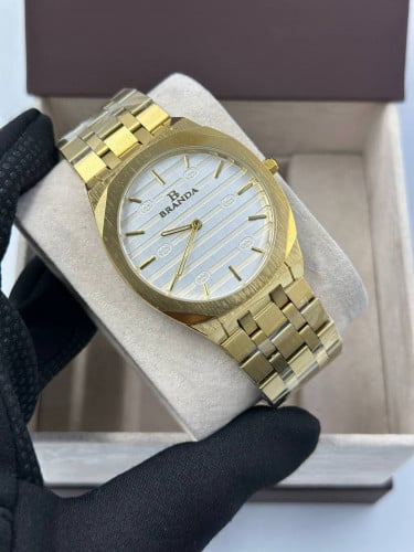 ساعة براندا تصميم قوتشي ذهبي كامل