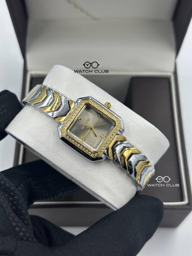 ساعة دي كابري رباعية ذهبي وفضي مينا غامق