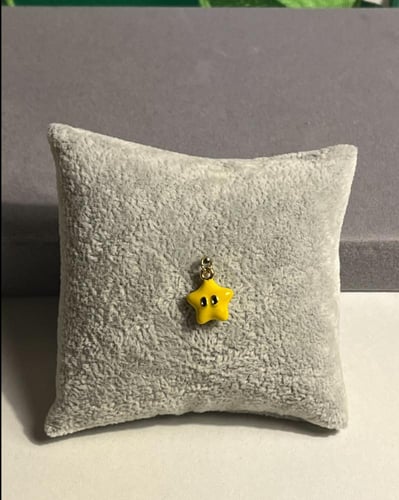 تشارمز نجمة