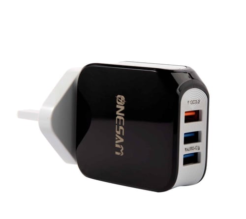 شاحن جداري للحائط الذي يأتي بثلاث منافذ