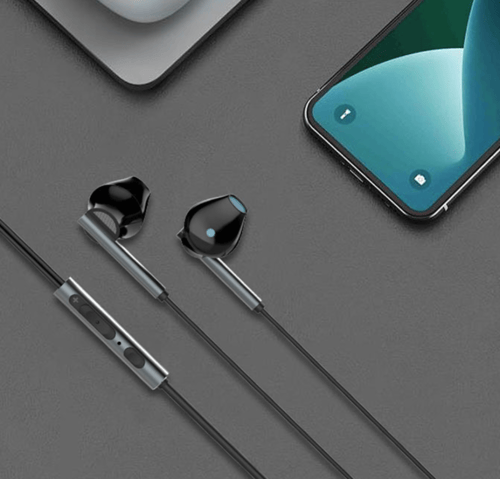 سماعة اذن سلكية ليفوري منفذ Type-C - أسود