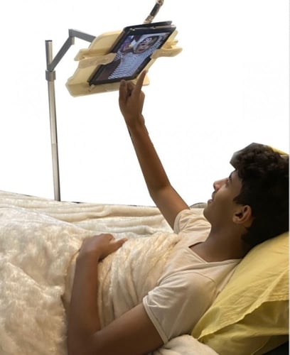 حامل امتنان العجيب مع كشاف NG3083