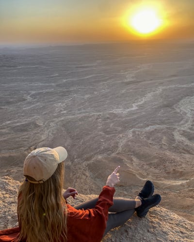 حافة العالم — بسيارات رانجلر معدلة (حتى 4 أشخاص)