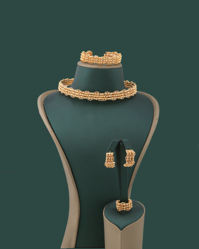 طقم مطلي ذهبي مميز