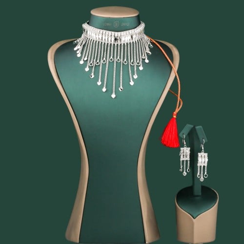 طقم كويتي بسلسال مخنق