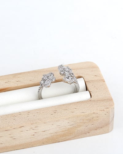 بوكس الحظ والمفاجآت من لونسي 12 هدية مميزة ( 5 )