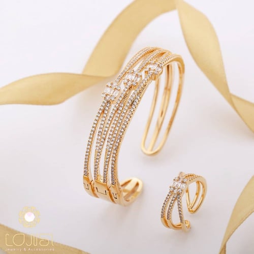 اسوارة وخاتم فخمة ذهبية