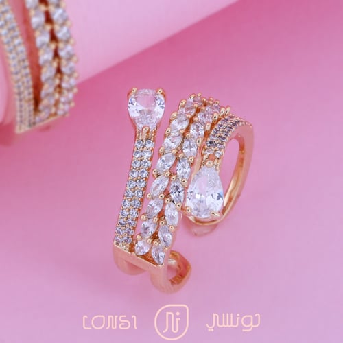 اسوارة وخاتم فخمة ذهبية