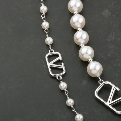 طقم لؤلؤ مميز فضي