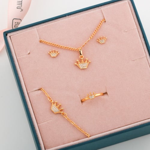 طقم بناتي تصميم ذهب 3