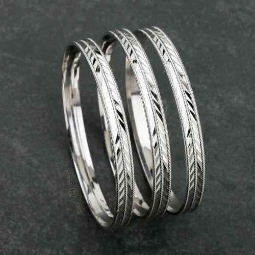 بناجر مطليه باللون الفضي