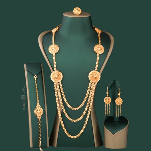 كولكشن كبير مطلي بالذهب