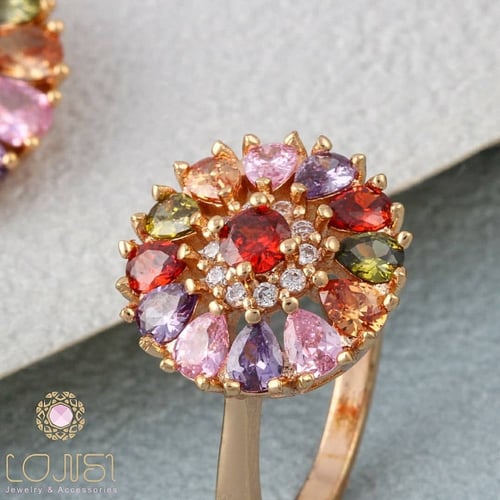 طقم فاخر ملون ذهبي