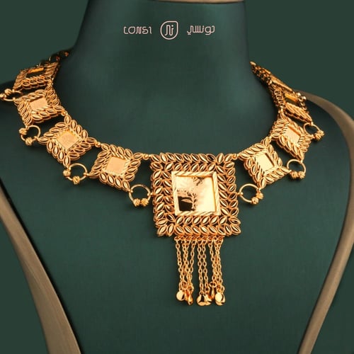 طقم مطلي ذهبي سبايك