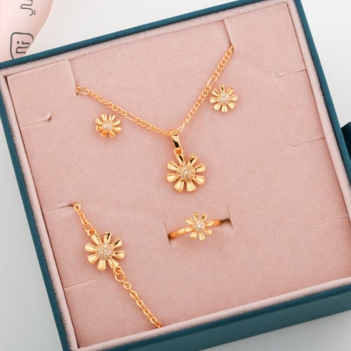 طقم بناتي تصميم ذهب 12