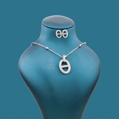نص طقم فضي تصميم عالمي