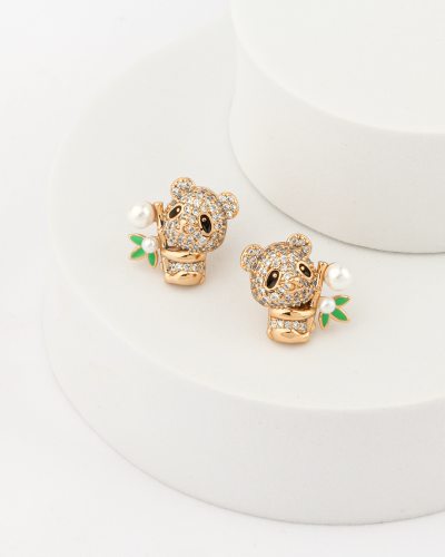 حلق مطلي بتصميم مختلف