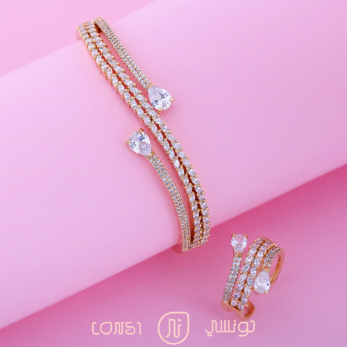 اسوارة وخاتم فخمة ذهبية