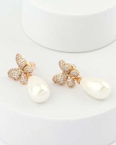 حلق مطلي بتصميم فراشة