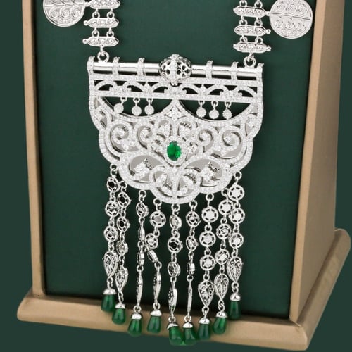 طقم كويتي بسلسال طويل