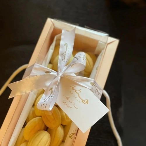 بوكس حلويات بغطاء شفاف مرتفع