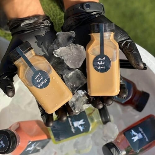 علب عصير جمله