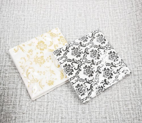 مناديل مربع فاخر مزخرف