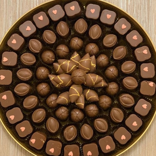 ورق كب كيك بني