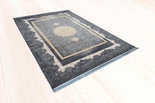 سجادة ايراني بحواف سوداء