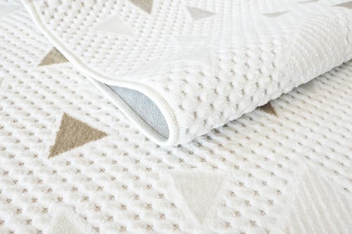 سجاد اطفال مثلثات فاتح