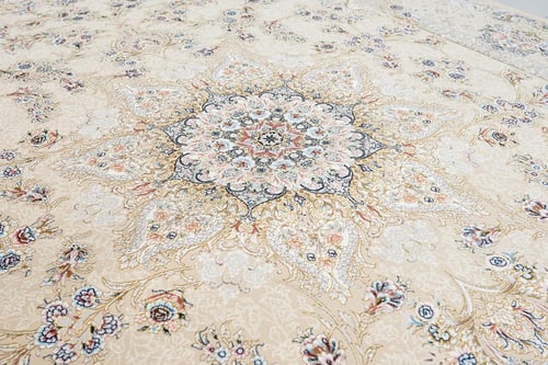 سجاد إيرانية كلاسيك بتصميم راقٍ