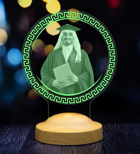 مجموعة التخرج - قلادة + أبجورة مضيئة