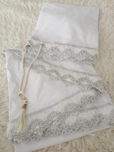 اسدال صلاة عائلي - اسدال الام و بنتها