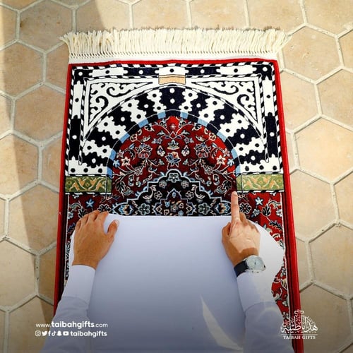 سجادة الروضة الجديدة الفاخرة أحمر